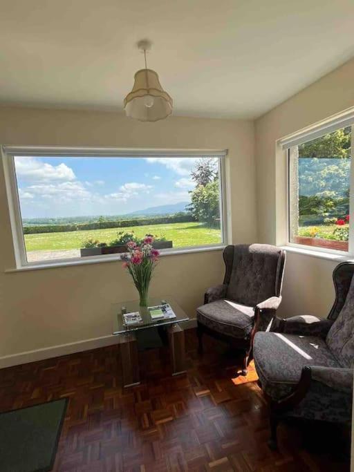 Beautiful An Hour's Drive From Four Irish Cities Holiday home Clonmel