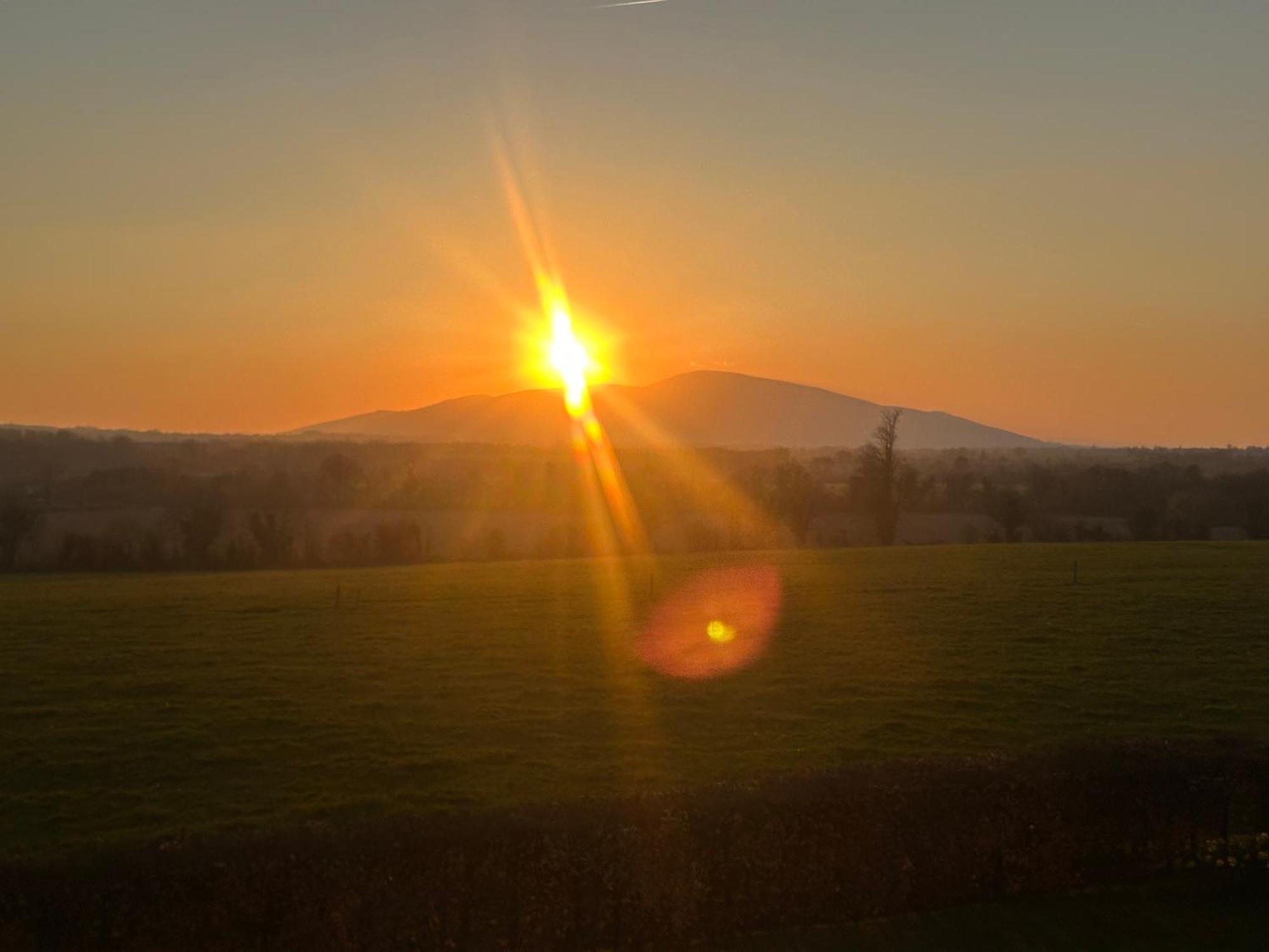 Beautiful An Hour's Drive From Four Irish Cities * Clonmel